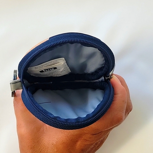 Lug Coin Pouch - Picture 3 of 3